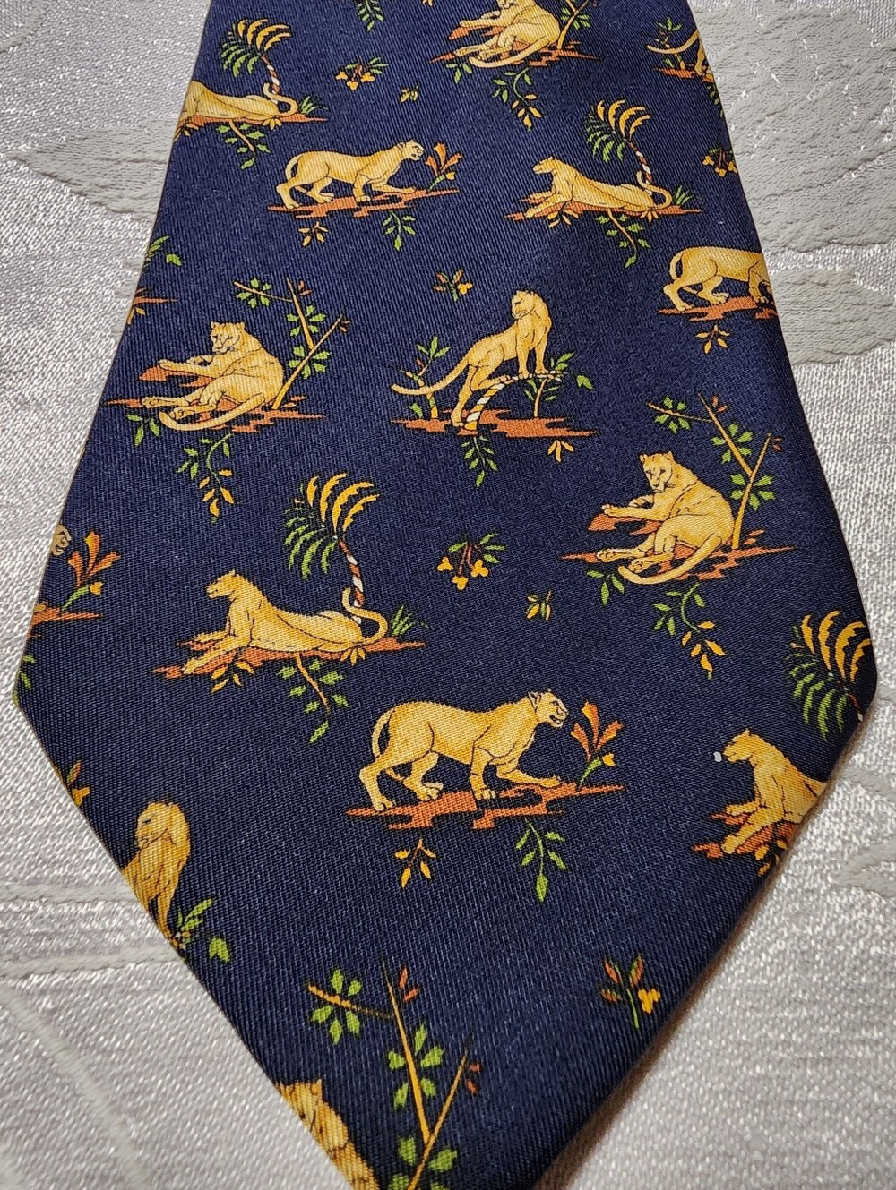 Salvatore Ferragamo Men's Tie, 100% Silk, Blue With Lioness Print, Made In Italy